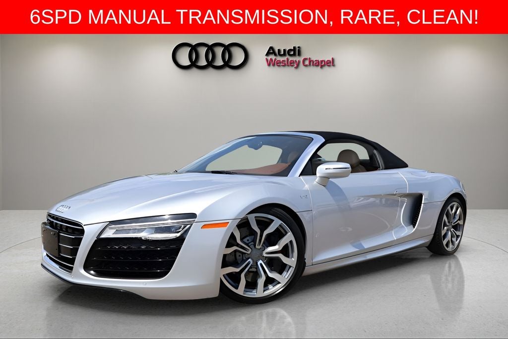 2014 Audi R8 5.2 quattro in Ice Silver Metallic/Black Roof — front three-quarter view