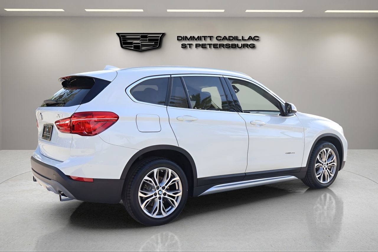 2017 BMW X1 — detail view