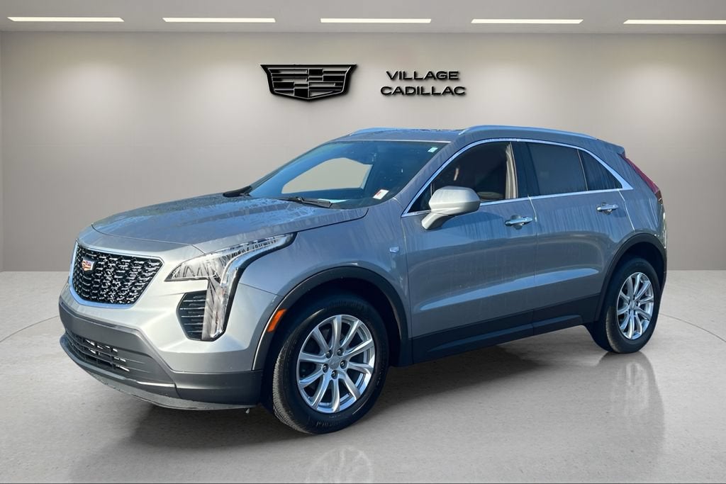 2023 Cadillac XT4 Luxury in Argent Silver Metallic — front three-quarter view