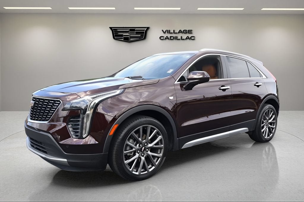 2020 Cadillac XT4 FWD Premium Luxury in Garnet Metallic — front three-quarter view